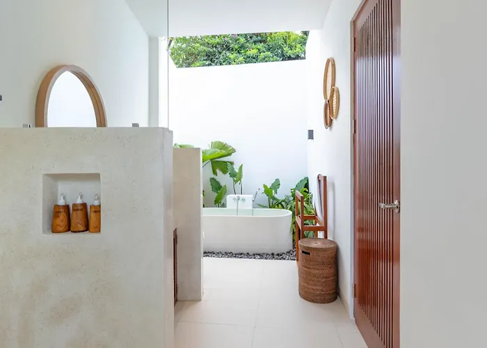 Jenar Villa *